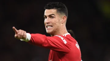 خريج أكاديمية مانشستر يونايتد يكشف تفاصيل صادمة عن لقائه الأول مع كريستيانو رونالدو غاضبًا